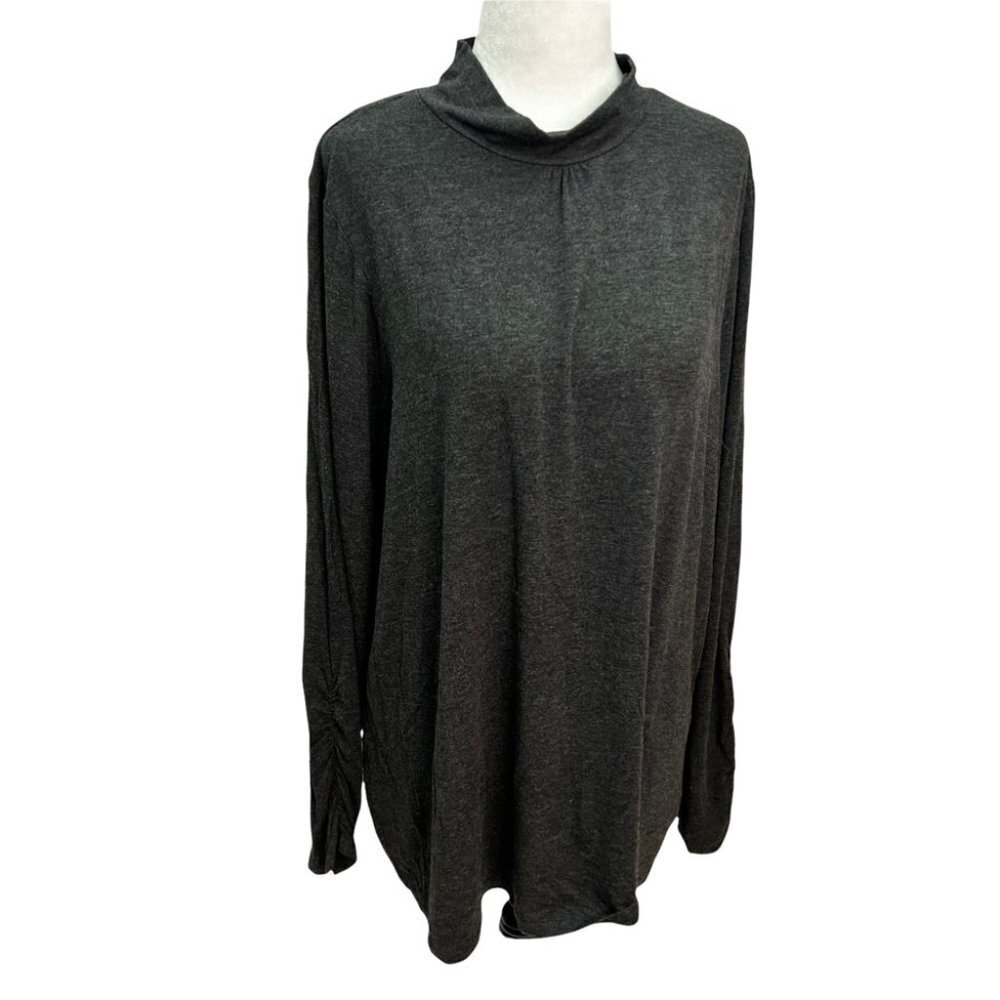 THE Girlfriend Tee🖤Mock Turtleneck Grey Long Sleeve Top Size 1X